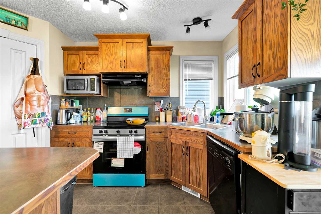 77 silverado creek Crescent SW photo 4