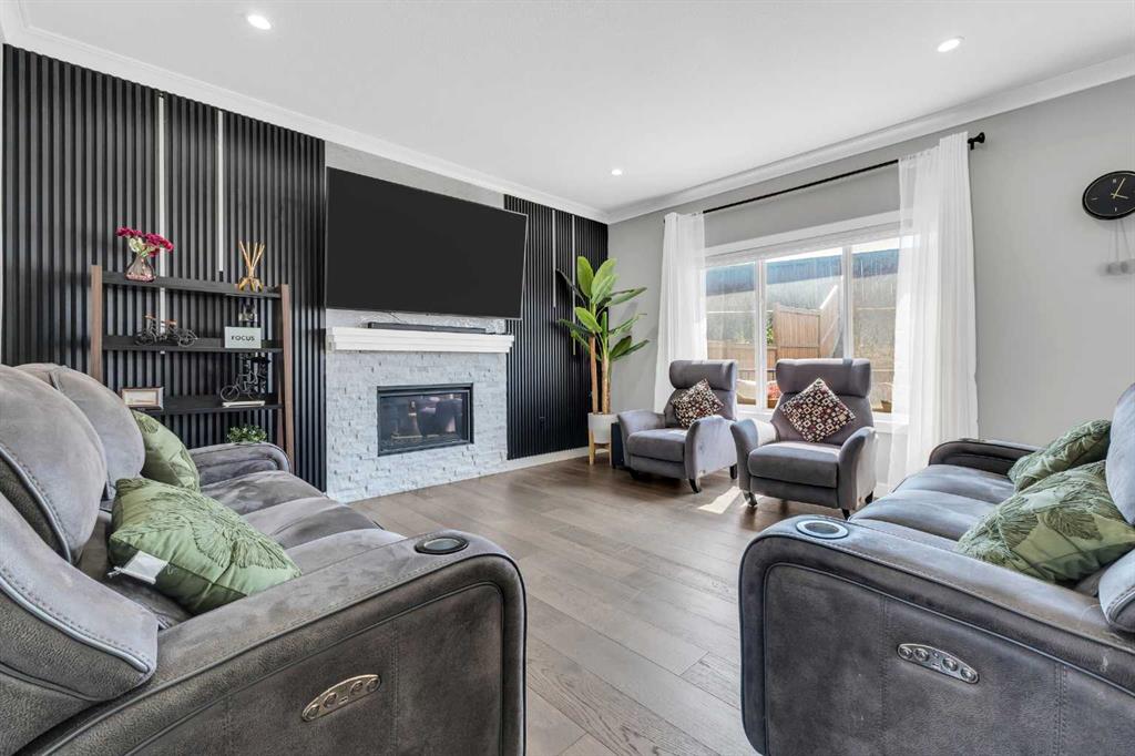 131 Sherview Grove NW photo 3