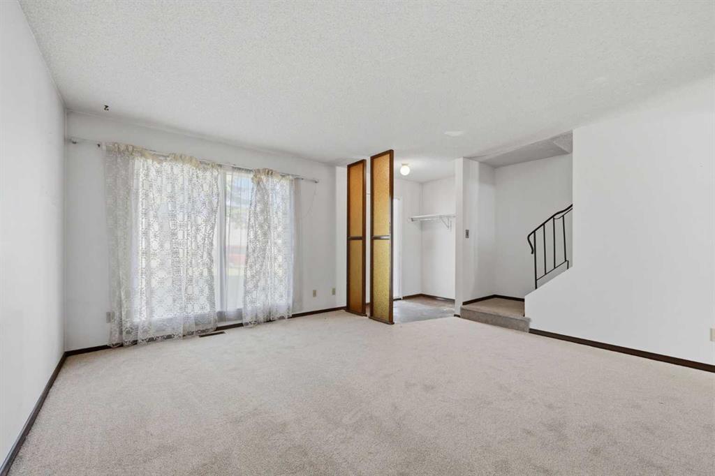 222 Marlborough Way NE photo 3