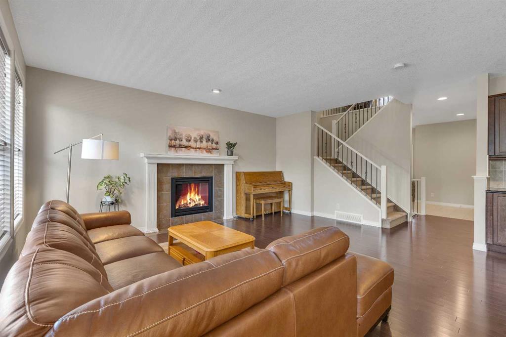 224 Panamount Point NW photo 4