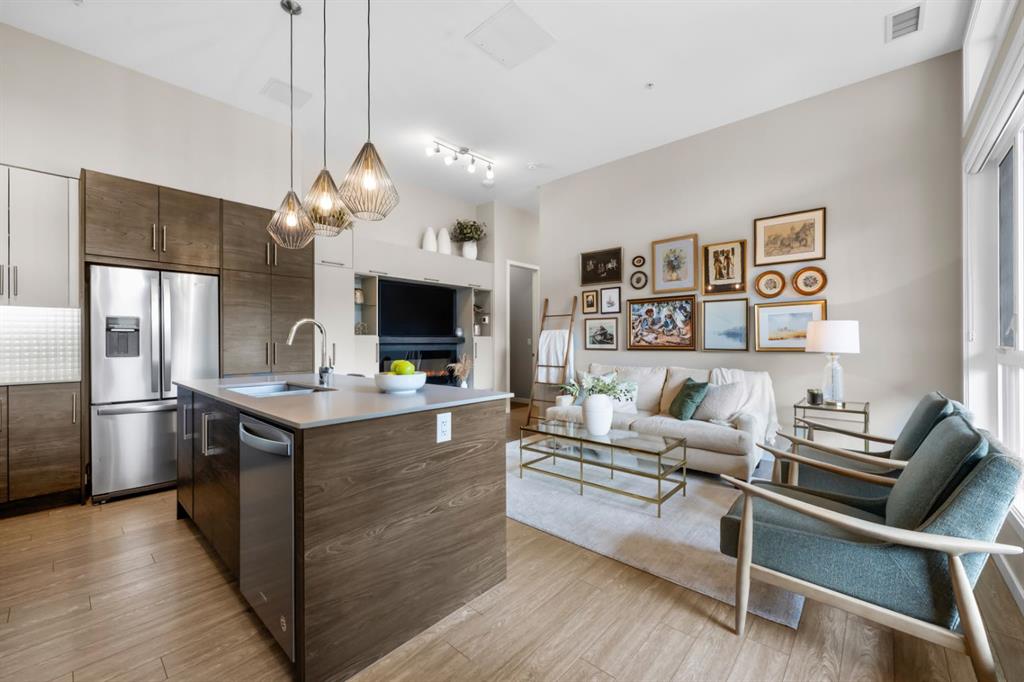 122 Mahogany Centre SE #128 photo 4