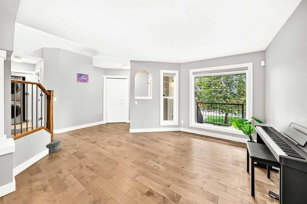 214 Rockyspring Circle NW photo 3