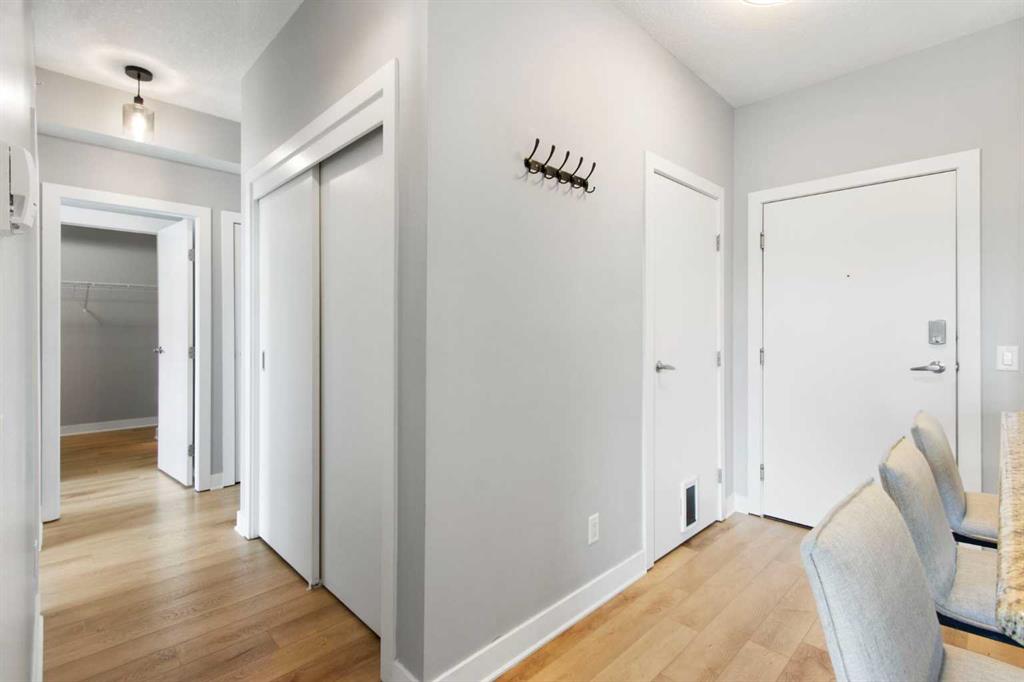 2307 14 Street SW #303 photo 4