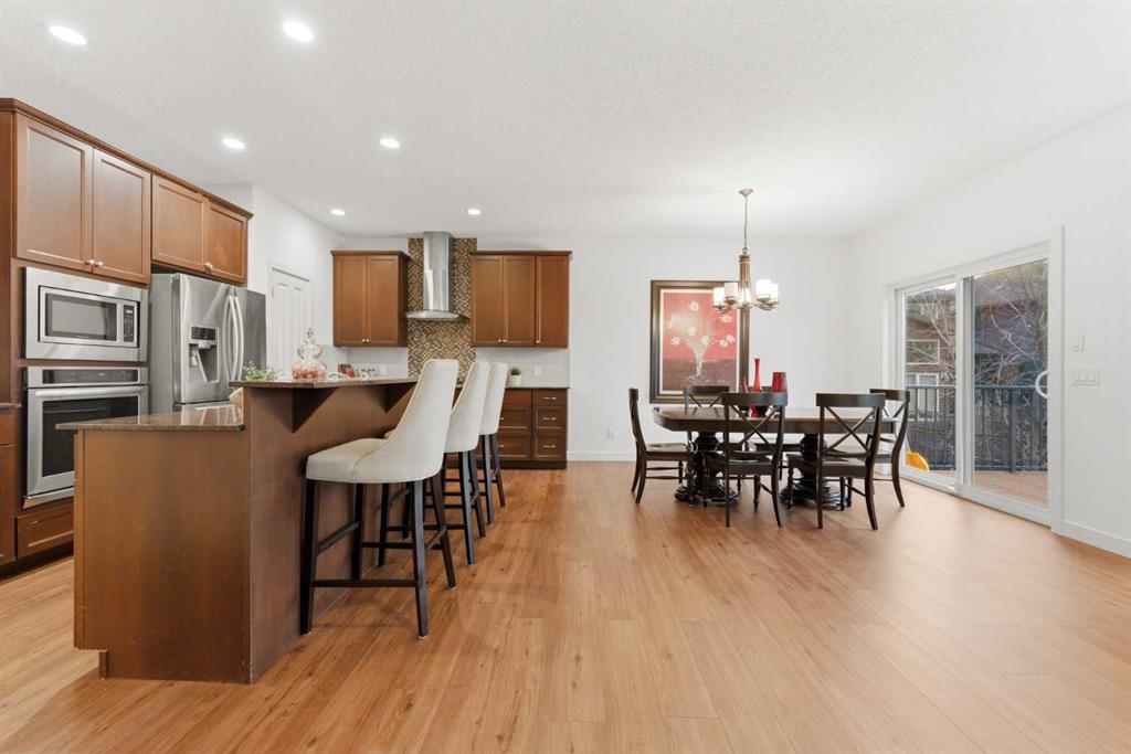 102 Cranarch Common SE photo 2