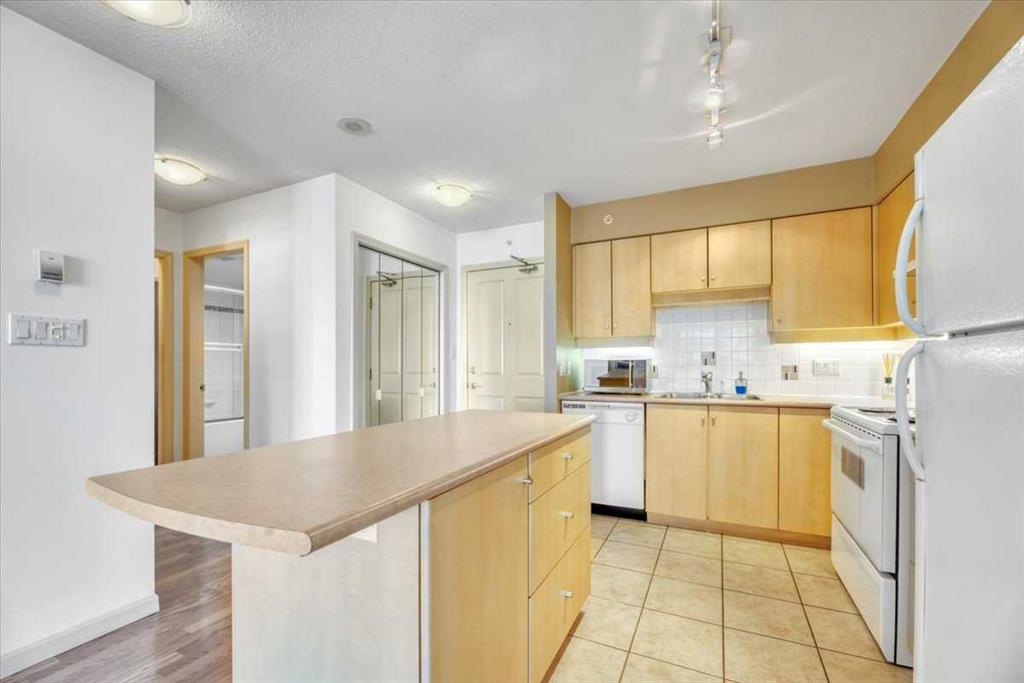 650 10 Street SW #804 photo 5