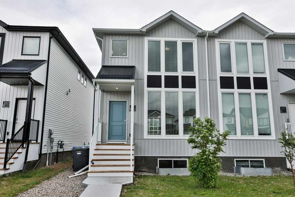 267 Grassland Boulevard W