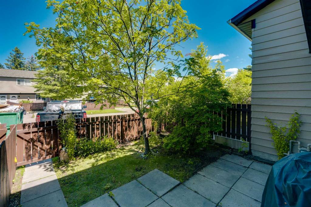 7205 4 Street NE #13 photo 3