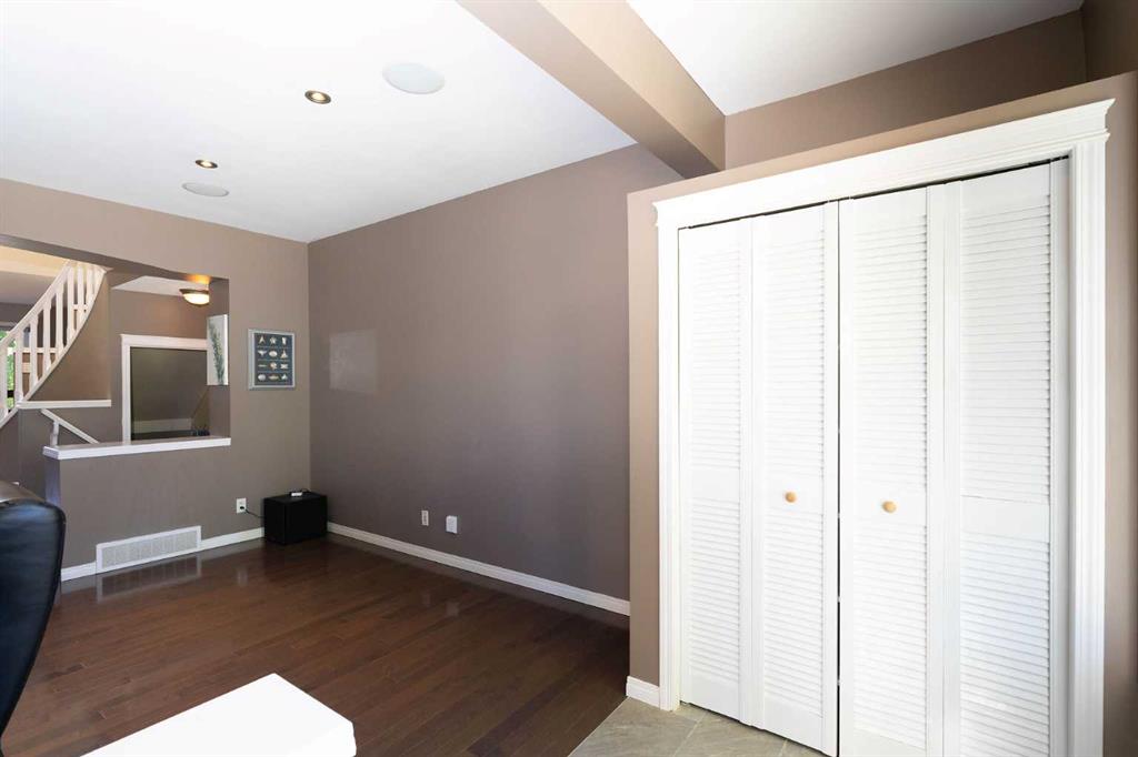 213 Tuscany Valley Green NW photo 4