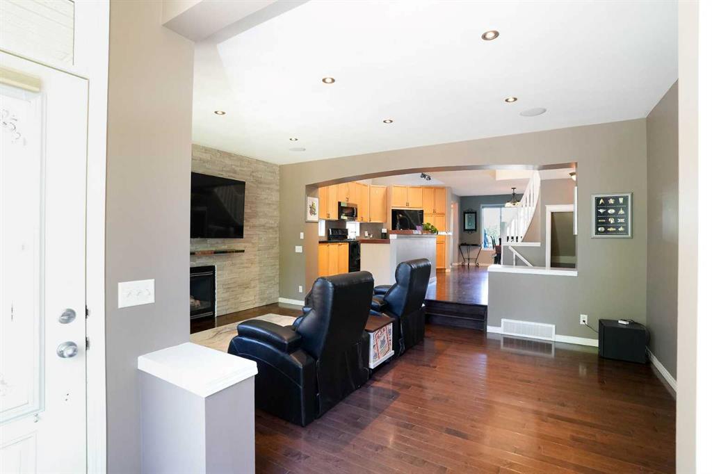 213 Tuscany Valley Green NW photo 5