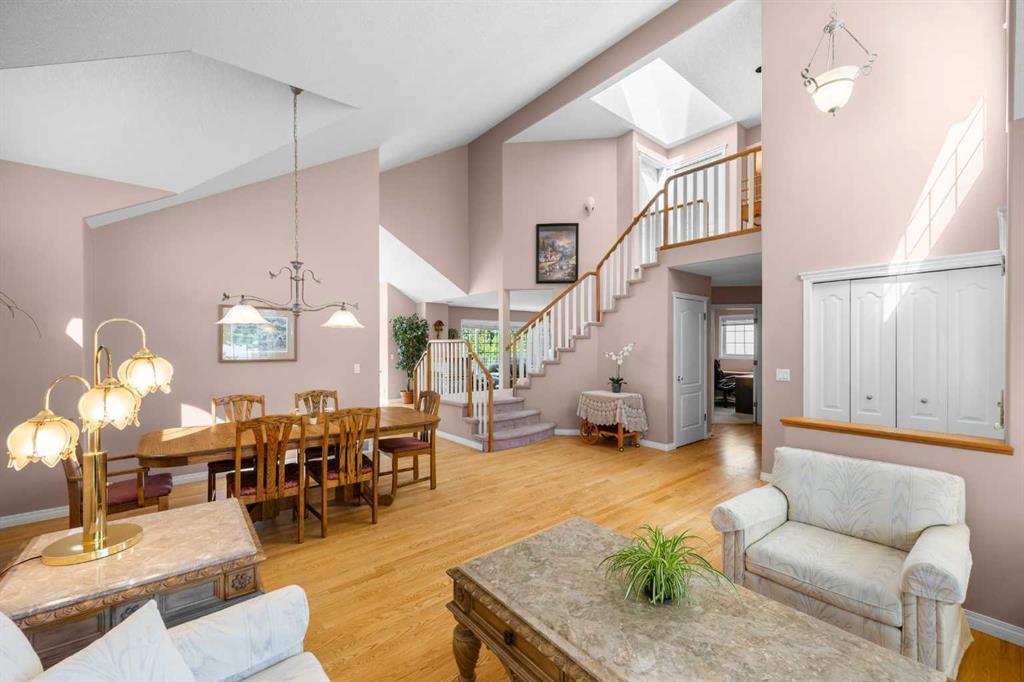 288 Hamptons Terrace NW photo 5