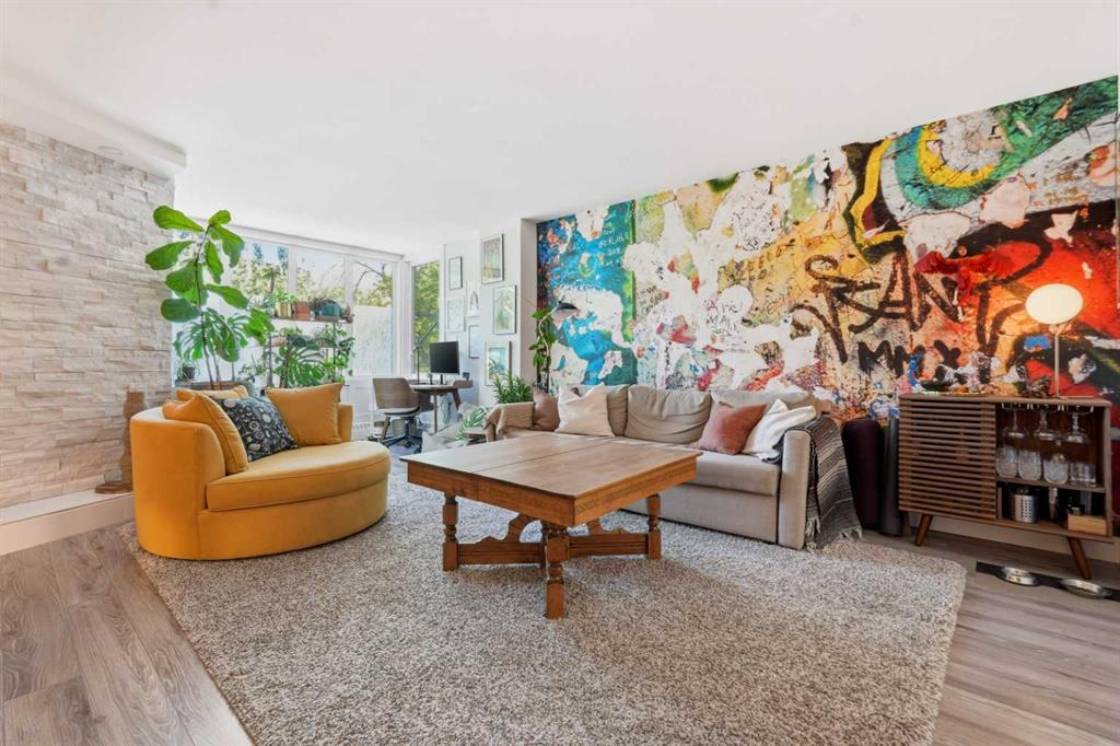 345 4 Avenue NE #201 photo 4