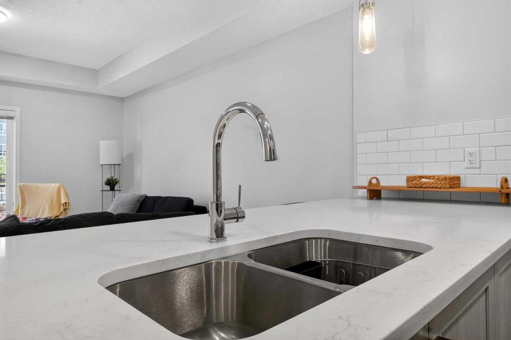 33 Carringham Gate NW #3119 photo 5