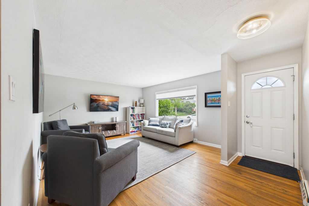 119 Ferncliff Crescent SE photo 3