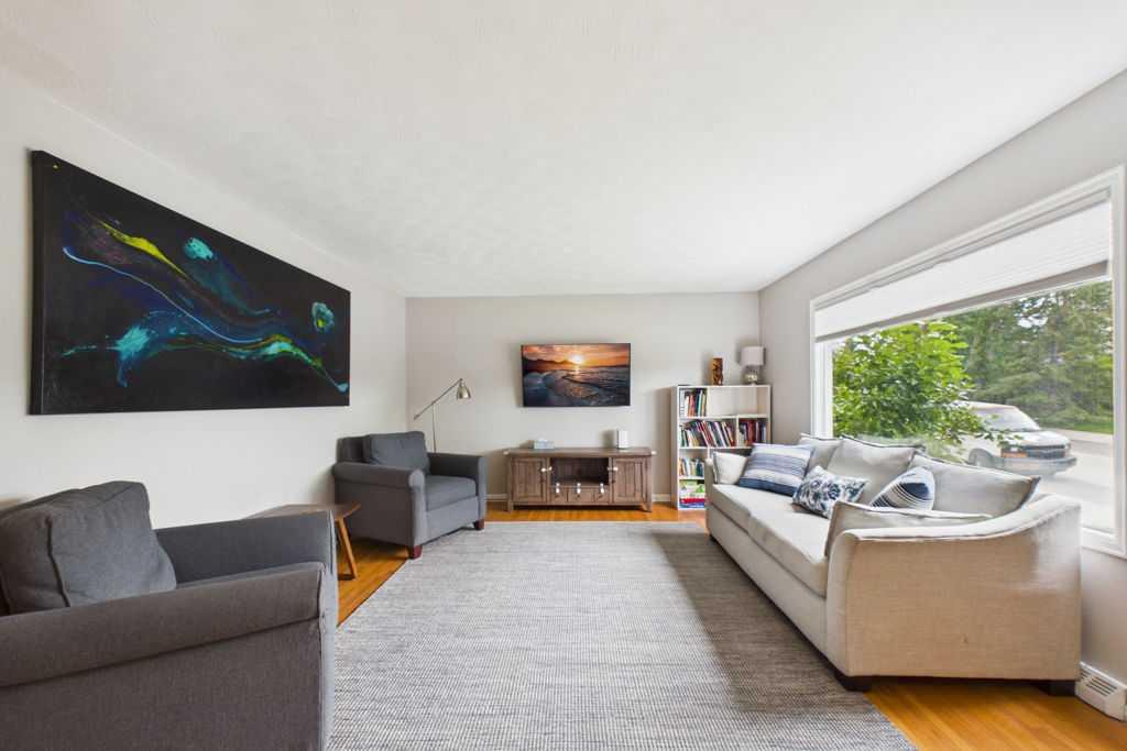 119 Ferncliff Crescent SE photo 4