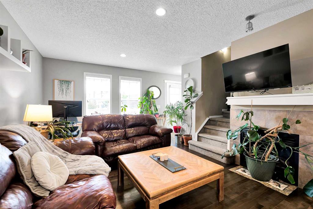 169 Country Village Manor NE photo 4