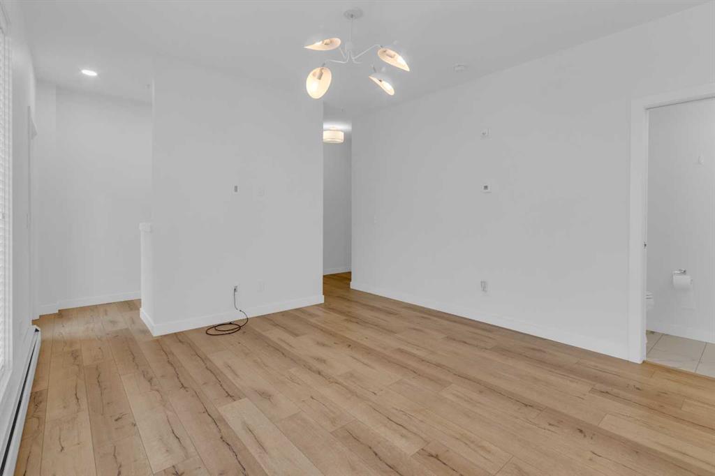 3125 39 Street NW #113 photo 4