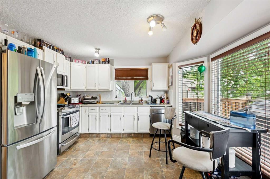 1826 Summerfield Boulevard SE photo 3