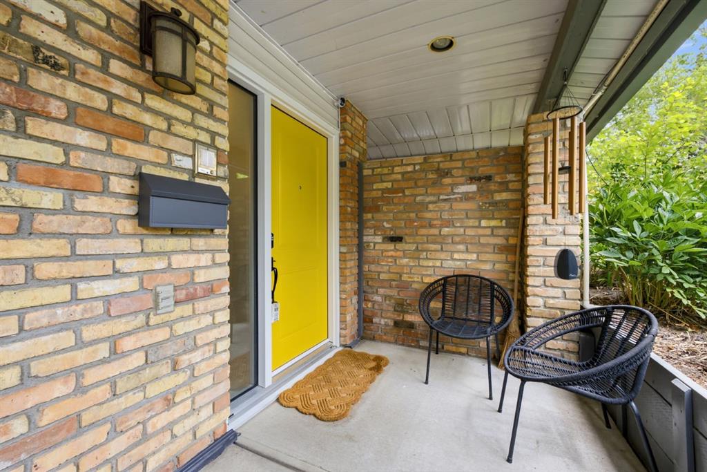 4037 42 Street NW #240 photo 3