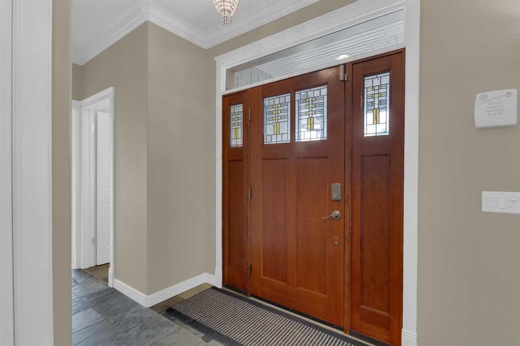 8 Bridle Estates Manor SW photo 2