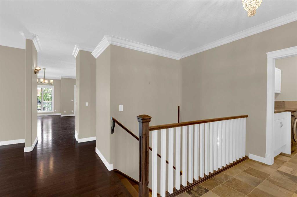 8 Bridle Estates Manor SW photo 3