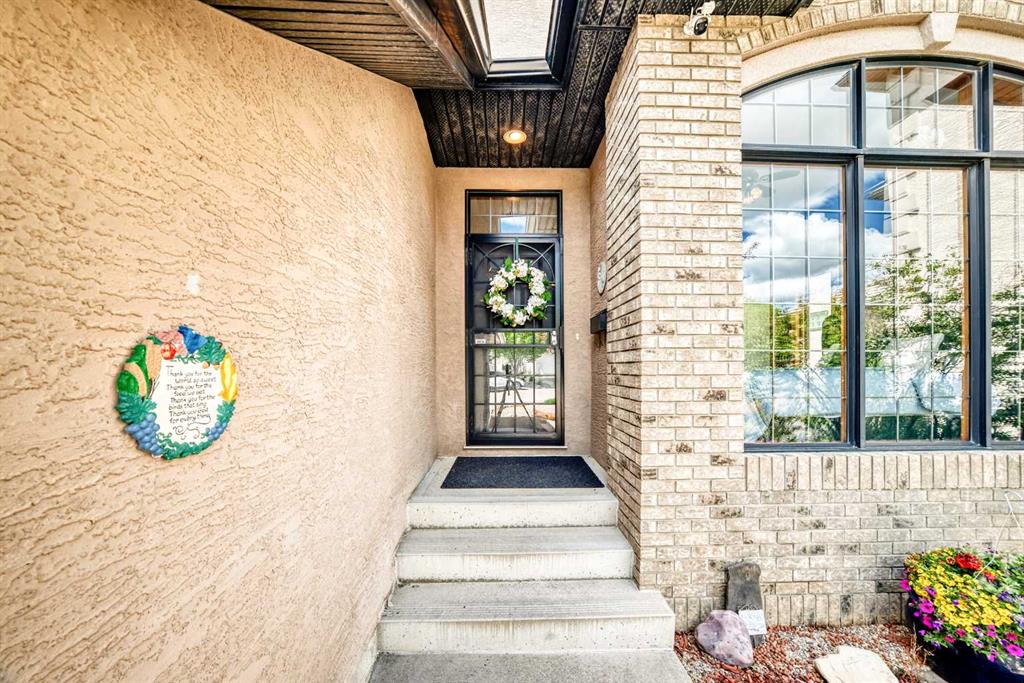 121 Edgeridge Park NW photo 5