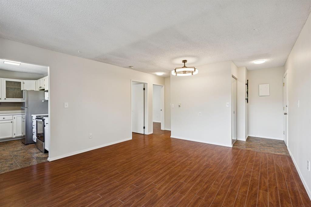 2508 17 Street SW #301 photo 2