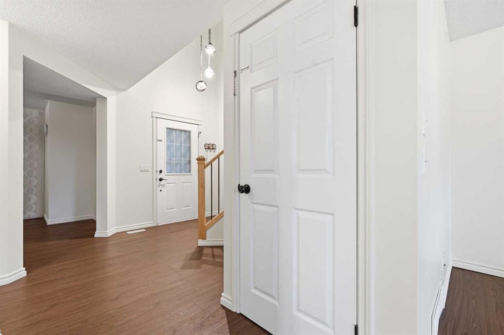 46 Bridleglen Manor SW photo 3