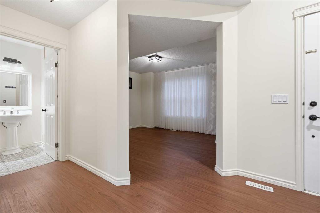 46 Bridleglen Manor SW photo 5