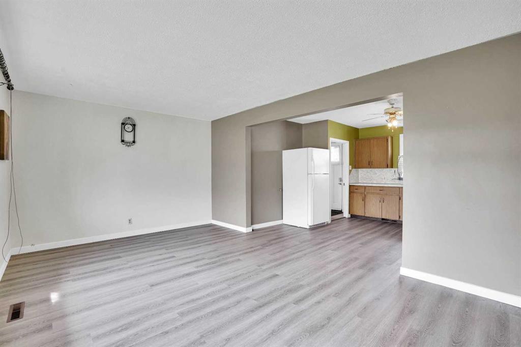 8316 43 Avenue NW photo 5