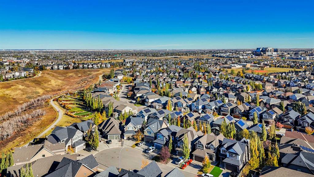 60 Cranarch Rise SE photo 2