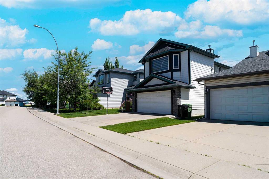 270 Somerside Park SW photo 3
