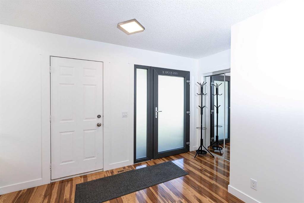 270 Somerside Park SW photo 5