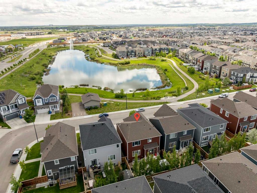 69 Yorkville Green SW photo 3