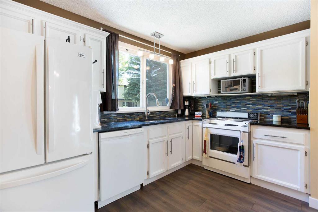 630 Sabrina Road SW #81 photo 4