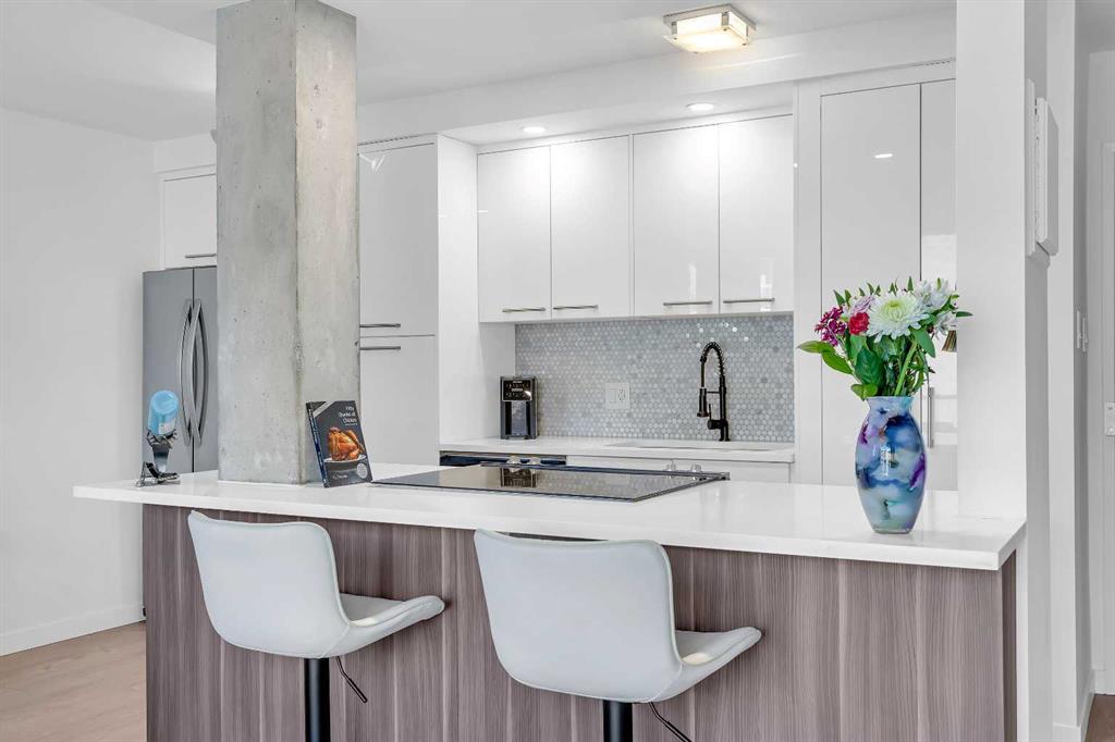 1111 15 Avenue SW #701 photo 4