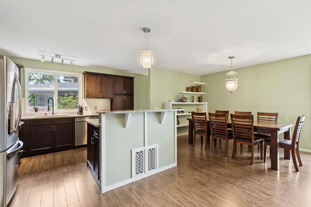 28 Cantrell Bay SW photo 5