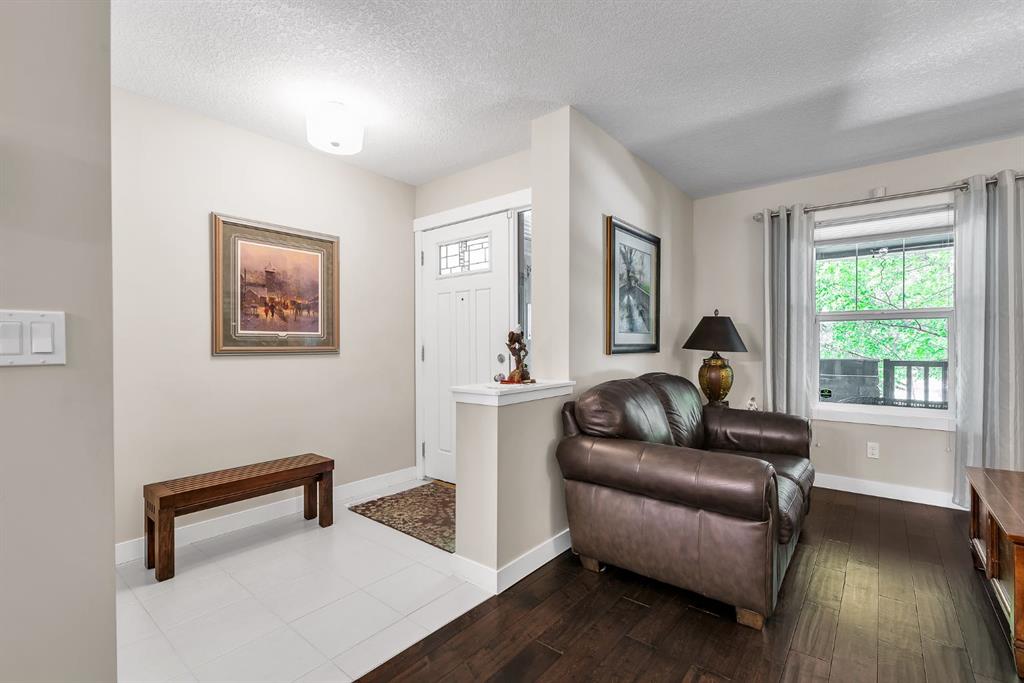 96 Legacy View SE photo 2