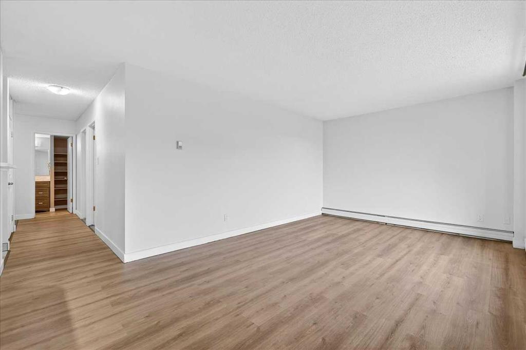 635 57 Avenue SW #302 photo 5