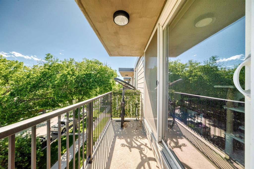 310 4 Avenue NE #406 photo 5