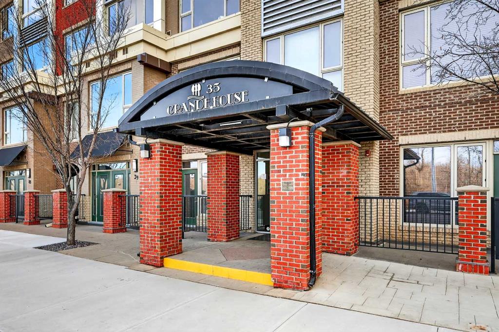 35 Inglewood Park SE #404 photo 2