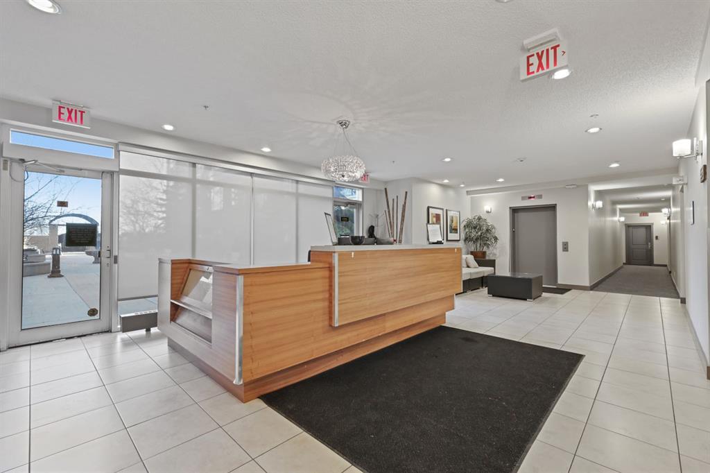 35 Inglewood Park SE #404 photo 3