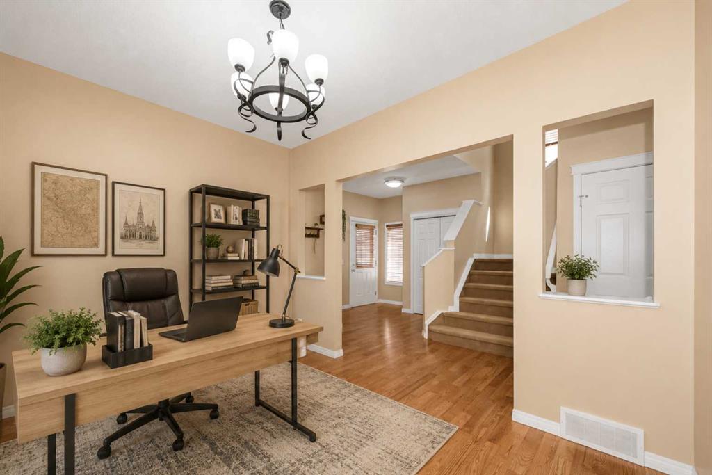 253 Bridleridge View SW photo 2