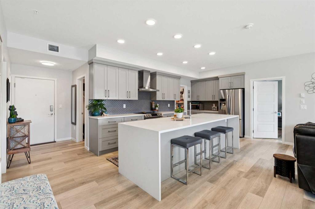 40 Carrington Plaza NW #110