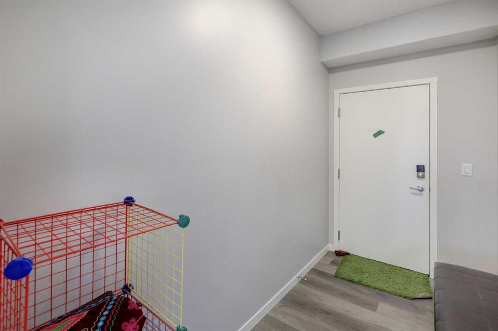 33 Carringham Gate NW #3415 photo 4