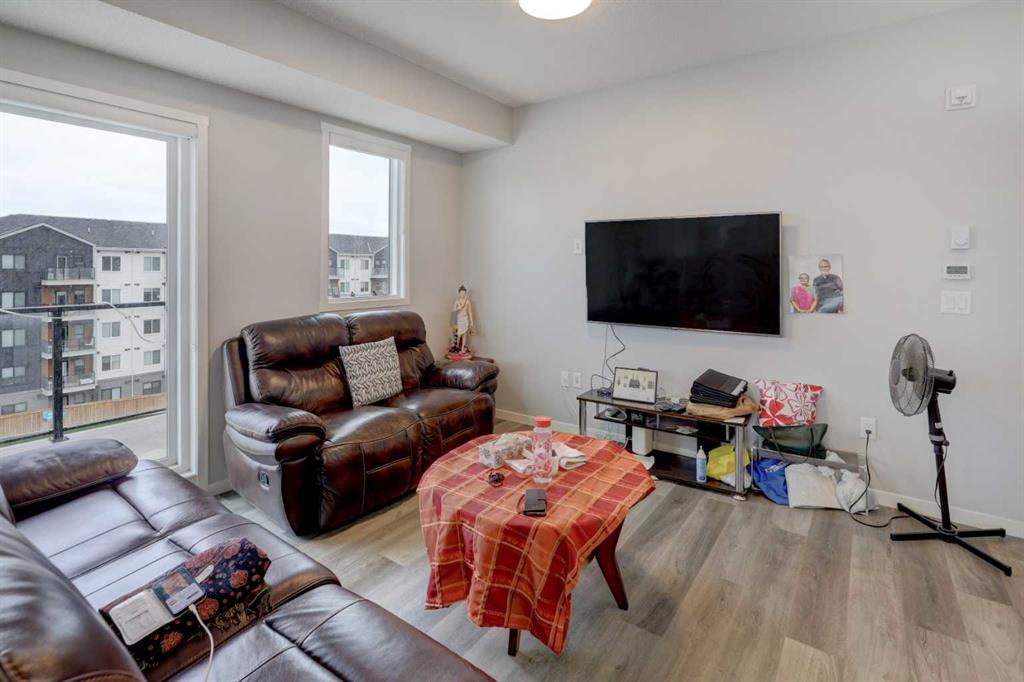 33 Carringham Gate NW #3415 photo 5