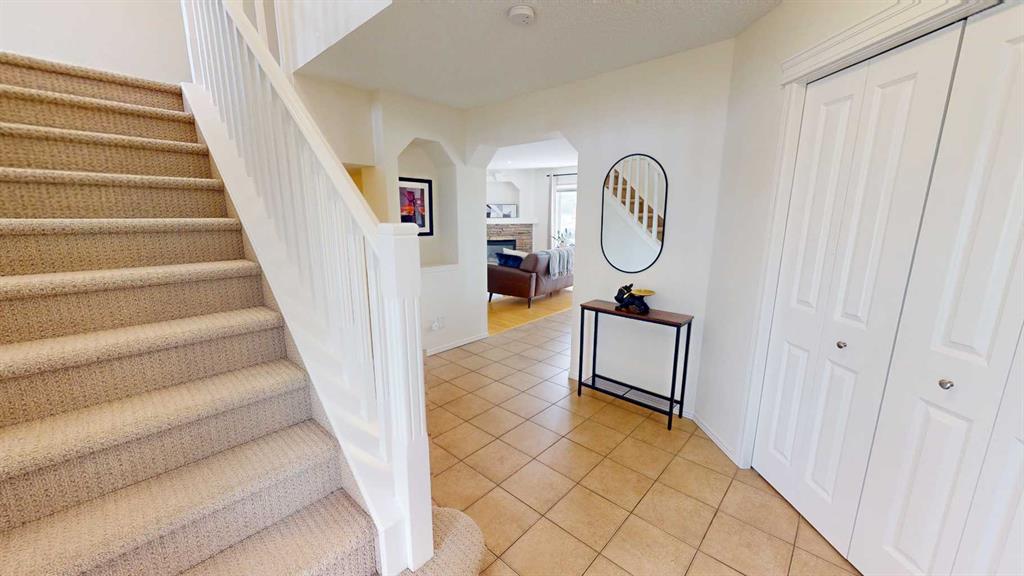 11 Chapala Way SE photo 3