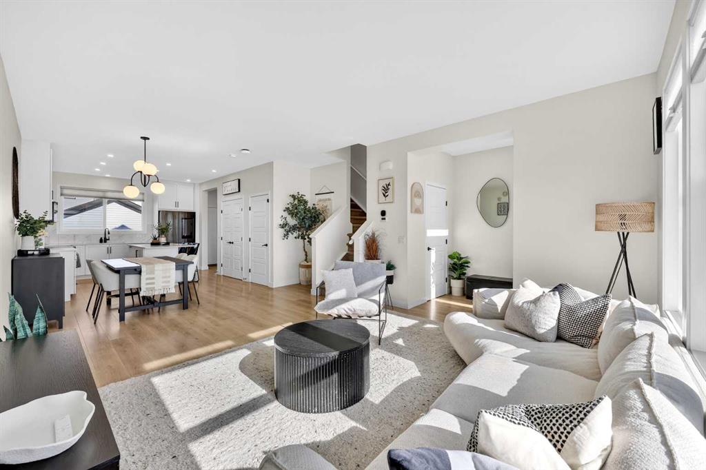 87 Heirloom Boulevard SE photo 4
