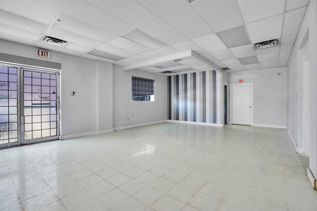 123 Any Avenue SW photo 5