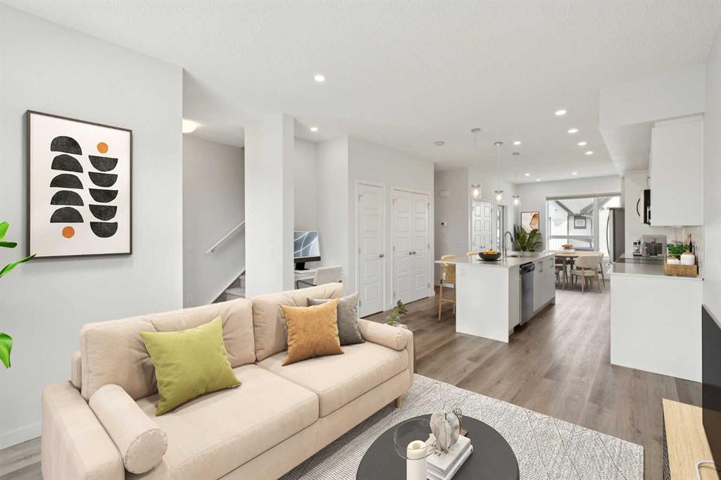 54 Evanscrest Manor NW