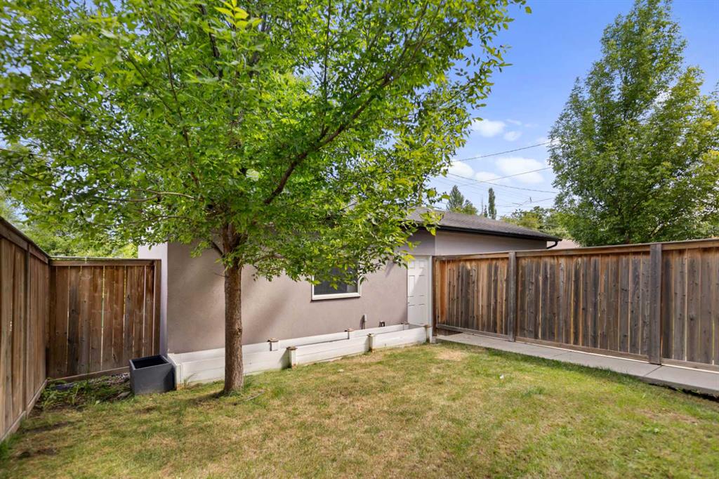 124 25 Avenue NE photo 3